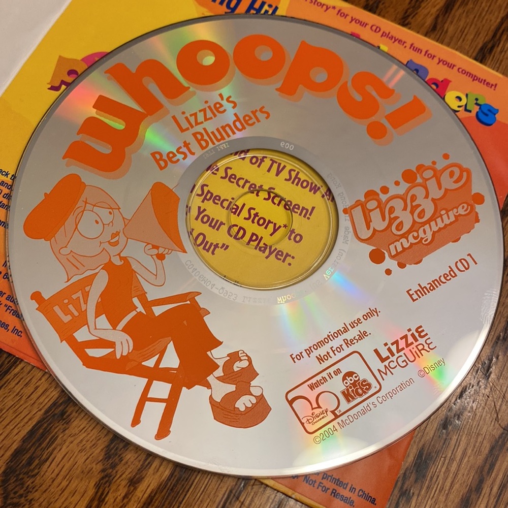 Vintage Y2K Disney Channel Lizzie McGuire Best Blunders McDonald’s Happy Meal CD - Picture 3 of 3
